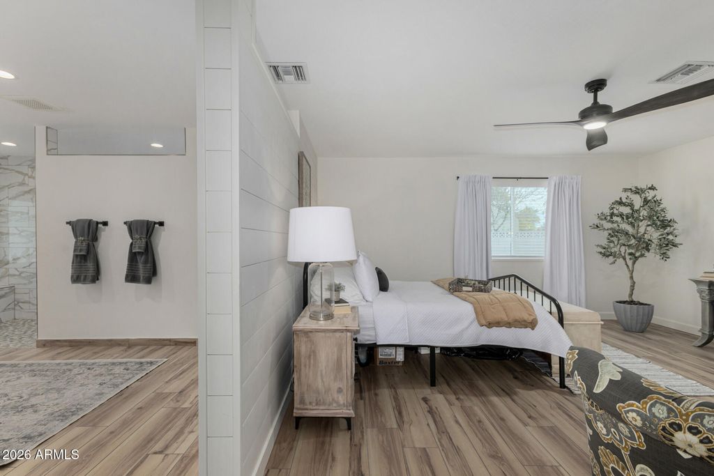 Image 23 of property listing at 338 E HARVARD Avenue, Gilbert, AZ 85234