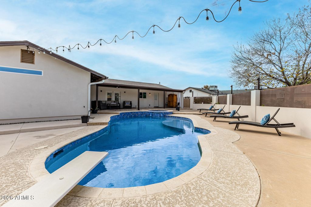 Image 39 of property listing at 338 E HARVARD Avenue, Gilbert, AZ 85234