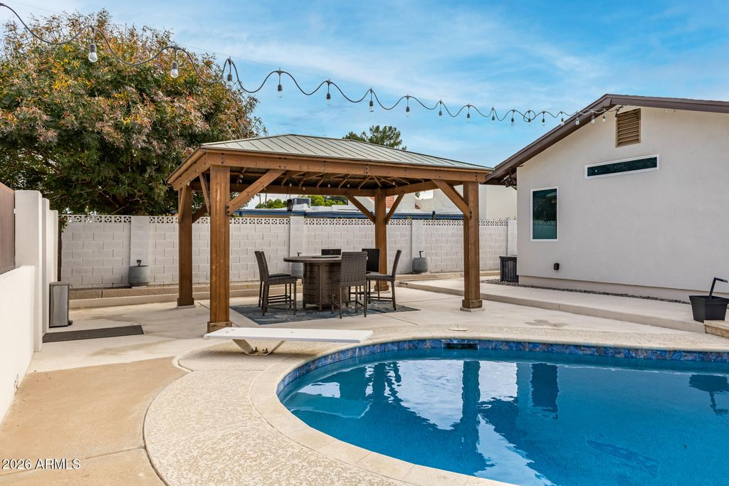 Image 42 of property listing at 338 E HARVARD Avenue, Gilbert, AZ 85234