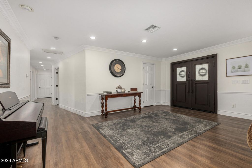 Image 7 of property listing at 338 E HARVARD Avenue, Gilbert, AZ 85234