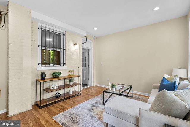 760 LAMONT ST NW, Washington, DC 20010