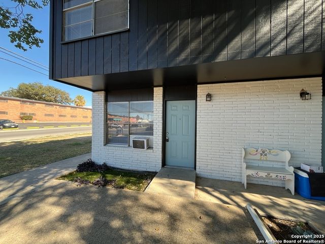 2802 Lasses Blvd Apt 13, San Antonio, TX 78223