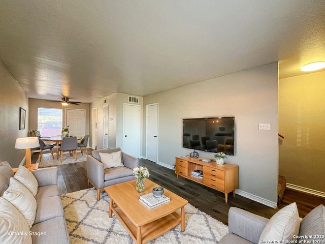 2802 Lasses Blvd Apt 13, San Antonio, TX 78223