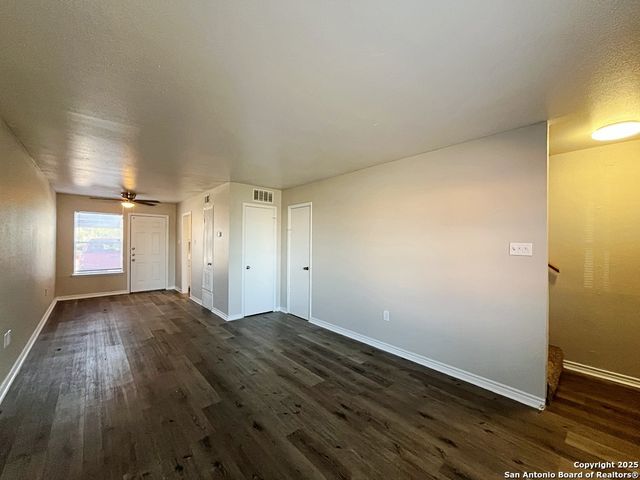 2802 Lasses Blvd Apt 13, San Antonio, TX 78223