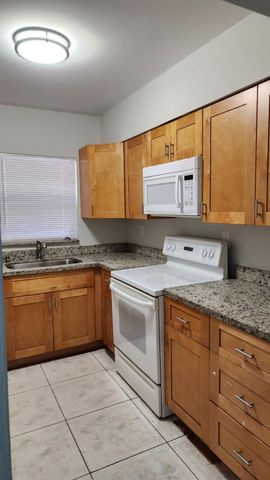 1523-1525 NW 8th Avenue, Fort Lauderdale, FL 33311