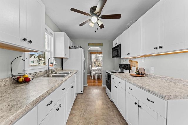 804 Seymour Street, Reedsburg, WI 53959