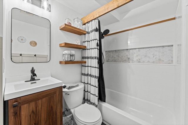 804 Seymour Street, Reedsburg, WI 53959