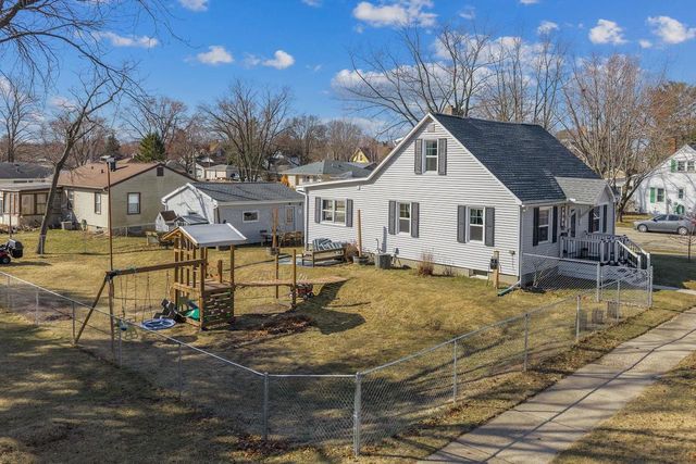 804 Seymour Street, Reedsburg, WI 53959