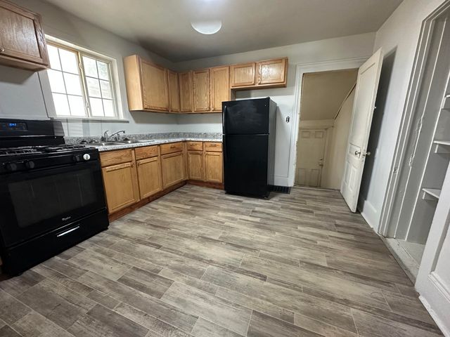 311 Quarry Street, Jackson, MI 49201