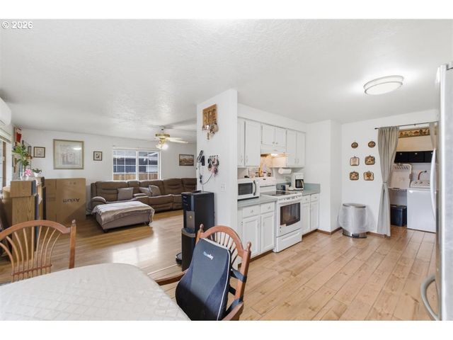 540 Marion Ct, Mt Angel, OR 97362