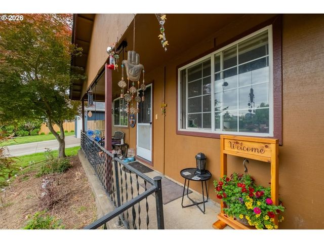 540 Marion Ct, Mt Angel, OR 97362