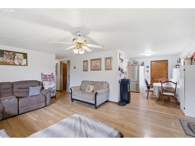 540 Marion Ct, Mt Angel, OR 97362