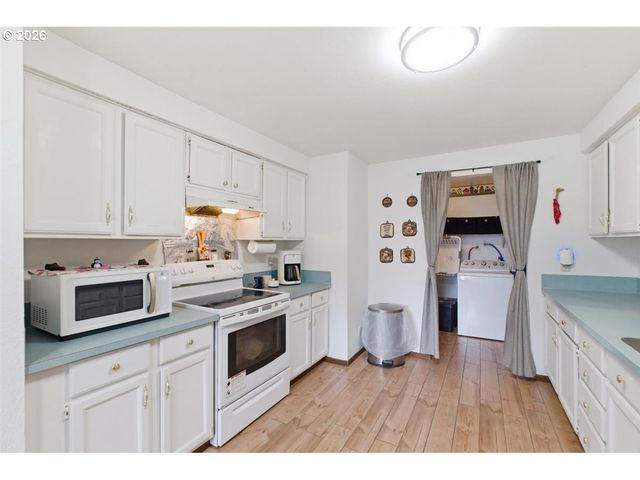 540 Marion Ct, Mt Angel, OR 97362