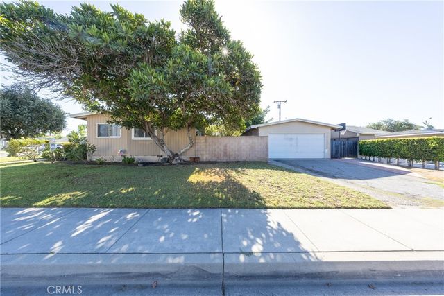 1122 W Service, West Covina, CA 91790