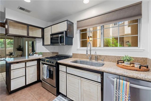 23930 Arroyo Park, Valencia, CA 91355