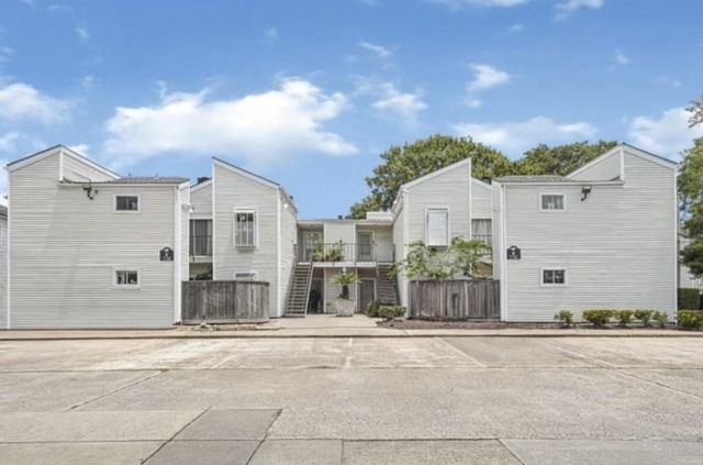 9809 Richmond Avenue E7, Houston, TX 77042