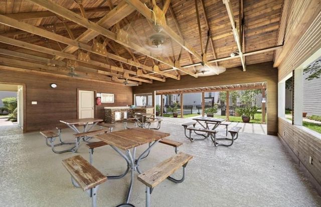 9809 Richmond Avenue E7, Houston, TX 77042