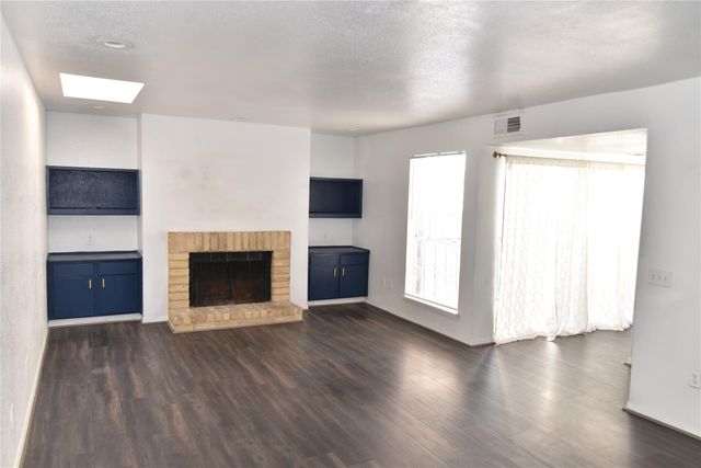 9809 Richmond Avenue E7, Houston, TX 77042