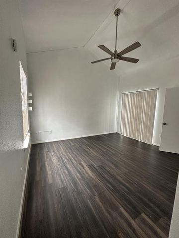 9809 Richmond Avenue E7, Houston, TX 77042