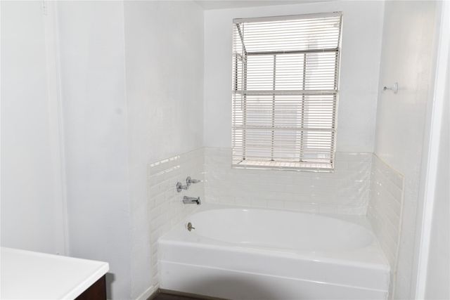 9809 Richmond Avenue E7, Houston, TX 77042