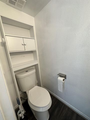 9809 Richmond Avenue E7, Houston, TX 77042