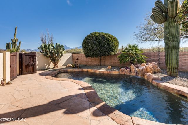 2480 E Glen Canyon Road, Green Valley, AZ 85614
