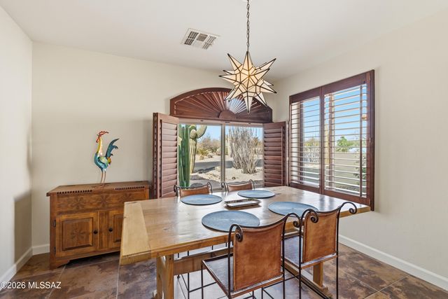 2480 E Glen Canyon Road, Green Valley, AZ 85614