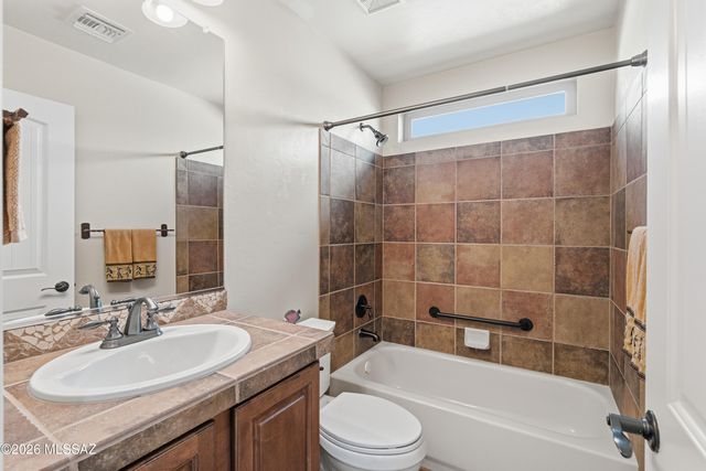 2480 E Glen Canyon Road, Green Valley, AZ 85614