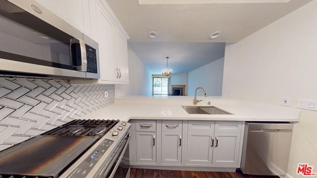 3480 Barham Boulevard 109, Los Angeles, CA 90068