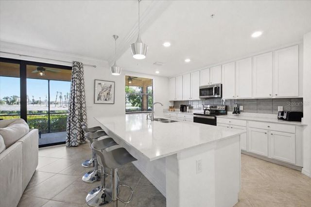 10792 TARFLOWER DRIVE 102, Venice, FL 34293