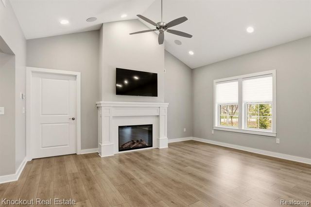 7422 Aspen Creek Drive, Midland, MI 48642