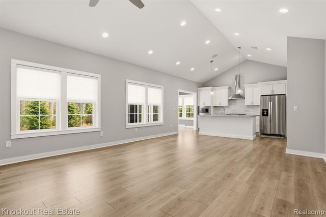 7422 Aspen Creek Drive, Midland, MI 48642