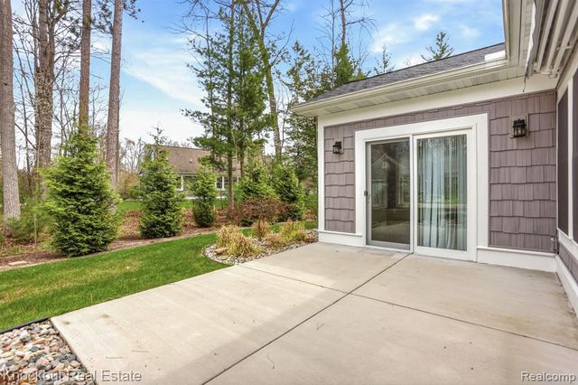 7422 Aspen Creek Drive, Midland, MI 48642