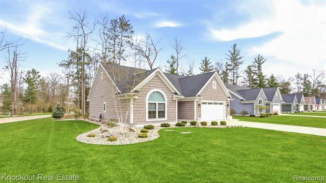 7422 Aspen Creek Drive, Midland, MI 48642