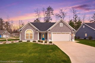 7422 Aspen Creek Drive, Midland, MI 48642