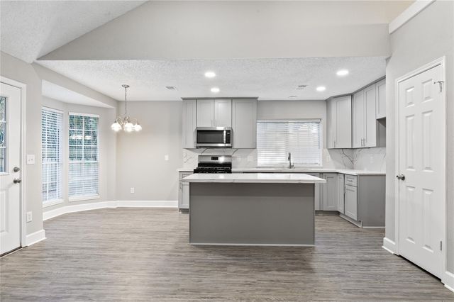 31 S Stony Bridge Circle, The Woodlands, TX 77381