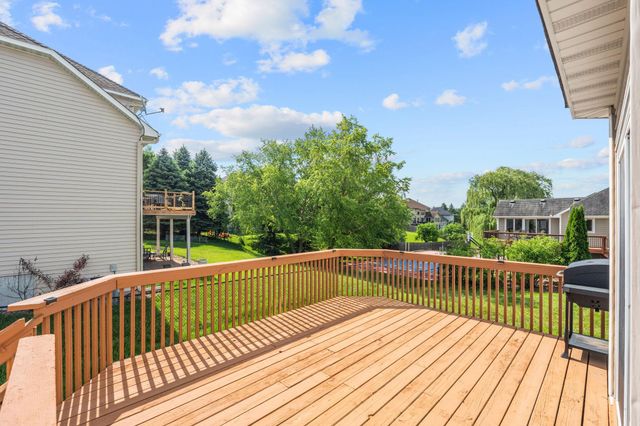 4290 Cottonwood Lane N, Plymouth, MN 55441