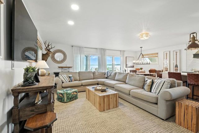 W9595 Lake Drive, Edgerton, WI 53534