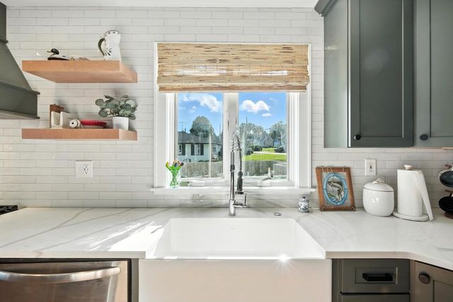 W9595 Lake Drive, Edgerton, WI 53534