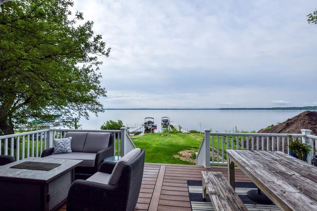 W9595 Lake Drive, Edgerton, WI 53534