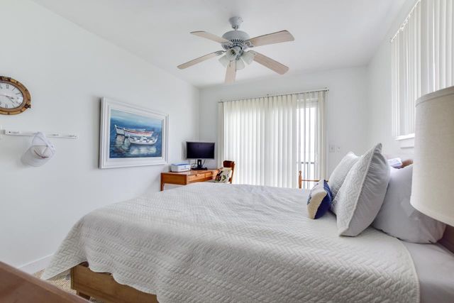 W9595 Lake Drive, Edgerton, WI 53534