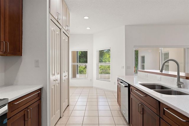 2913 BANYAN HILL LANE, Land O Lakes, FL 34639
