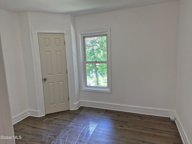 14 Lynch Avenue, Castleton-on-hudson, NY 12033