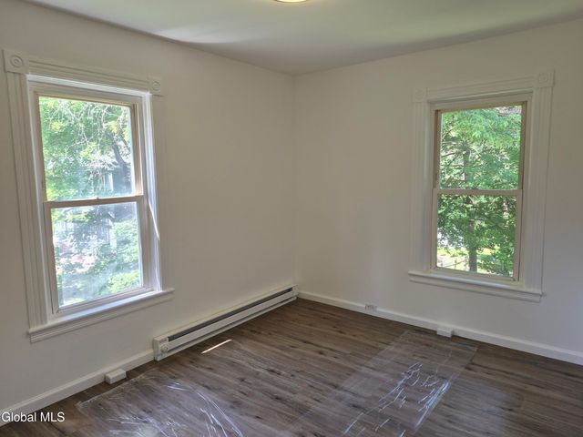 14 Lynch Avenue, Castleton-on-hudson, NY 12033