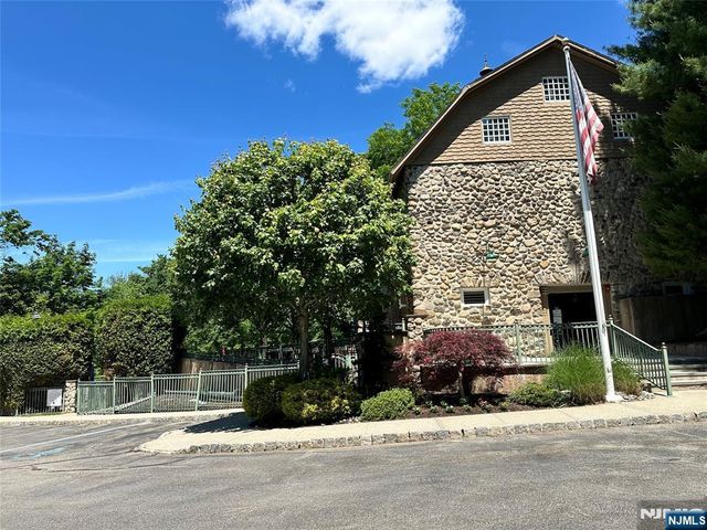 1225 Richmond Road 1225, Mahwah, NJ 07430