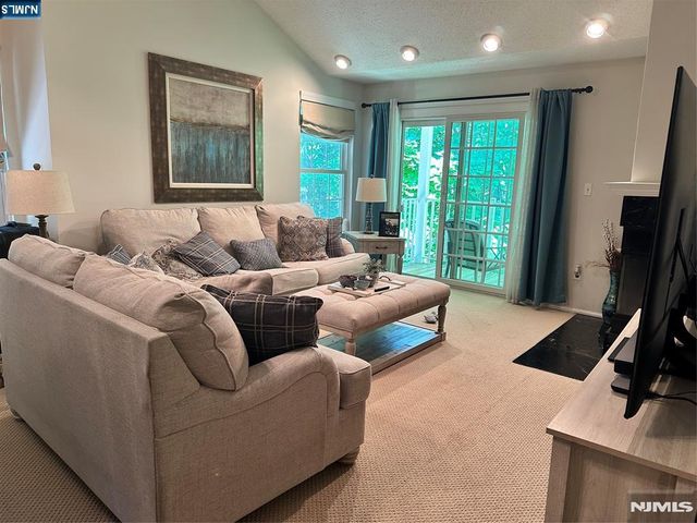 1225 Richmond Road 1225, Mahwah, NJ 07430