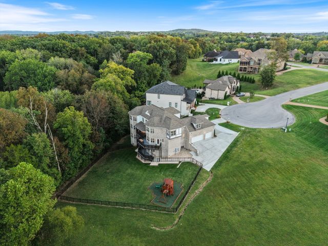 123 Chesapeake Ct, Lebanon, TN 37087