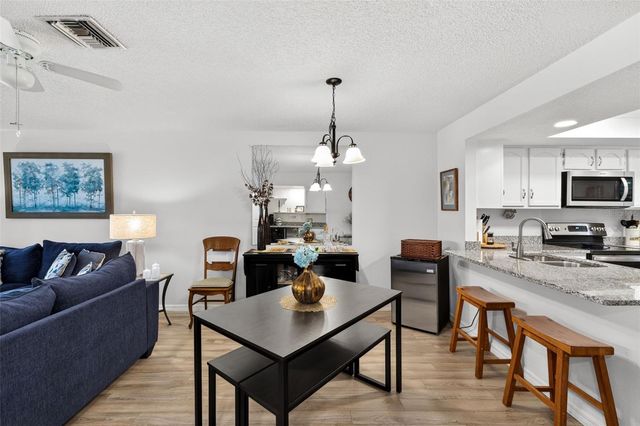 305 MISSION TRAIL W K, Venice, FL 34285