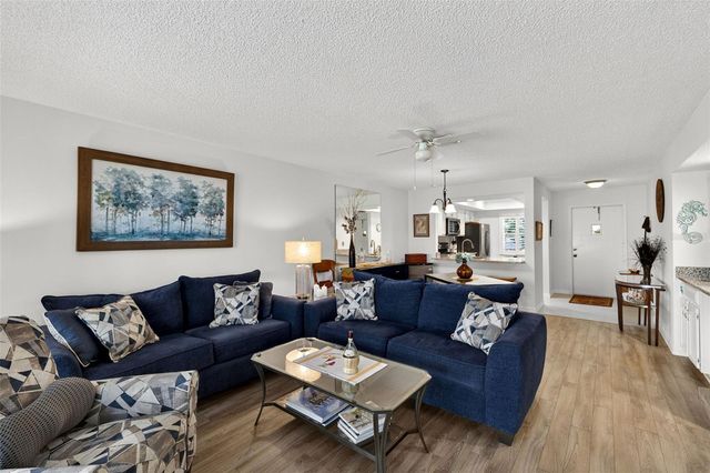 305 MISSION TRAIL W K, Venice, FL 34285
