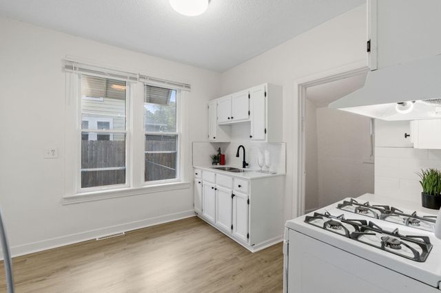 1367 Minnehaha Avenue E, Saint Paul, MN 55106